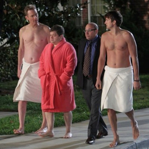 Two and a Half Men 10x14 1