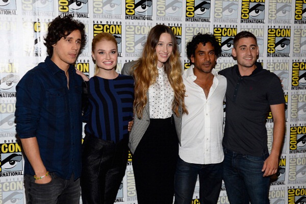 "Once Upon A Time In Wonderland" Press Line - Comic-Con International 2013