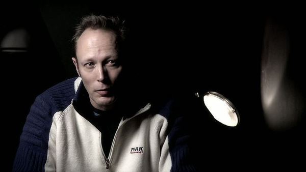 Sherlock 3, Lars Mikkelsen