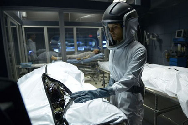 HELIX -- "Pilot" Episode 101 -- Pictured: -- (Photo by: Philippe Bosse/Syfy