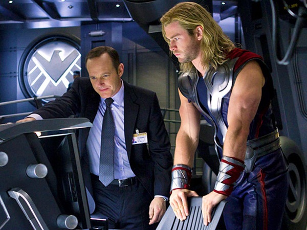 Marvels-Agents-of-S.H.I.E.L.D.-crossover-THOR