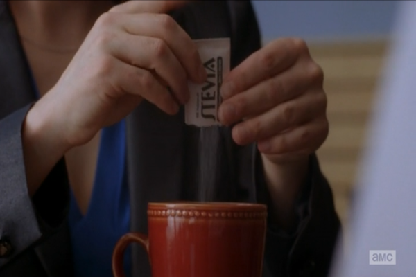Breaking-Bad-Series-Finale-Lydia-pouring-in-the-Stevia