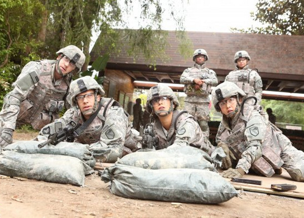Enlisted 1x02 4