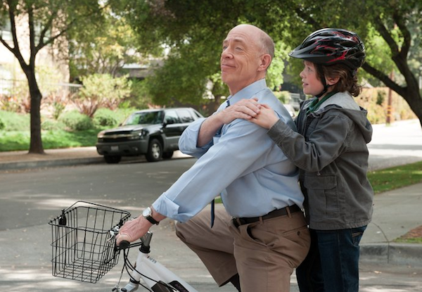 Growing Up Fisher 1x01 5