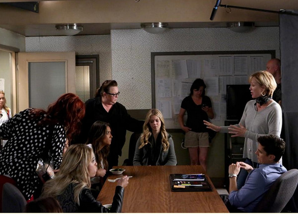 Pretty Little Liars 5x02