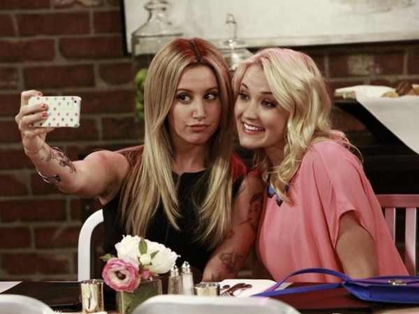 Young and Hungry 1x03 4