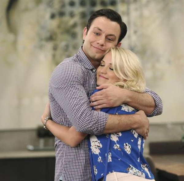 Young and Hungry 1x08