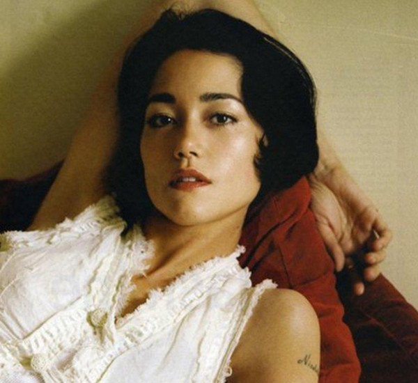 Sandrine Holt