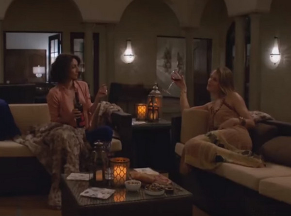 Girlfriends' Guide To Divorce 2x05 2